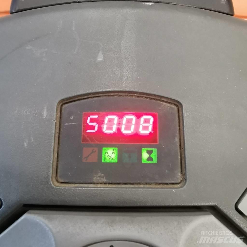 BT OSE 250 P 低架装载机