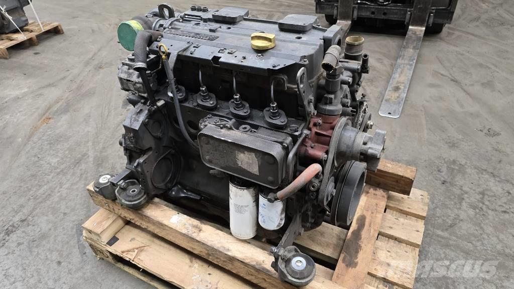 Deutz BF4M2012 发动机