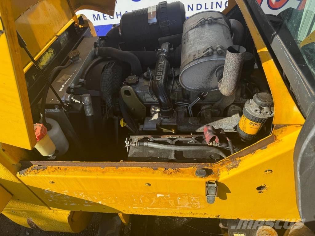 JCB 926 越野叉车|叉装车