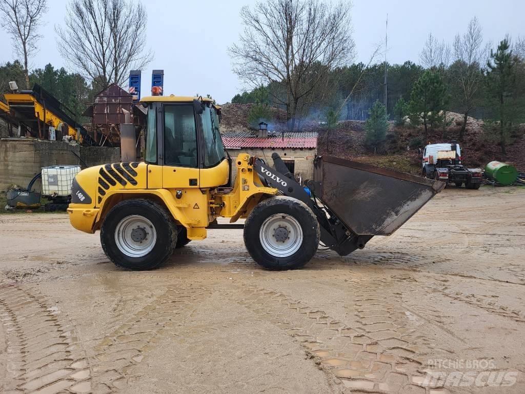Volvo L 40 B 小型装载机