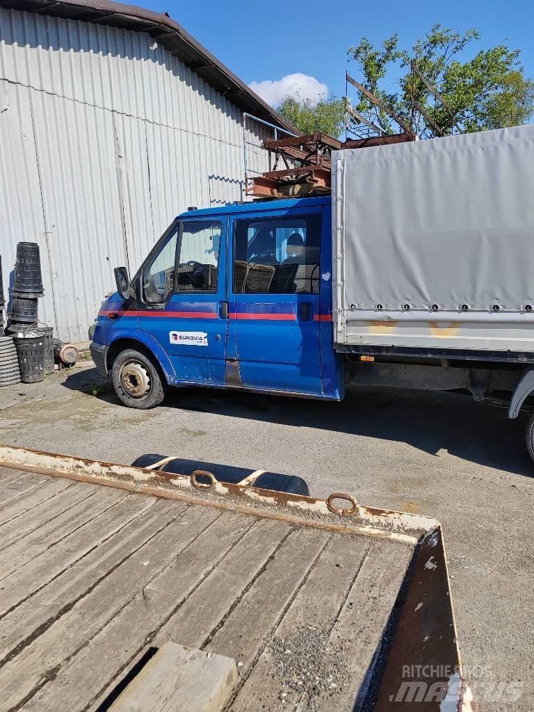 Ford Transit 大型面包车