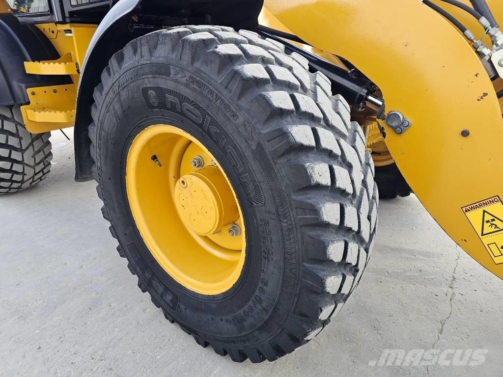 CAT 908M 轮式装载机