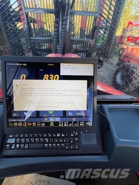 Komatsu XF895-2 集运机