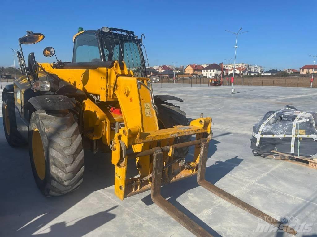 JCB 535-95 伸缩臂叉装车|叉装车