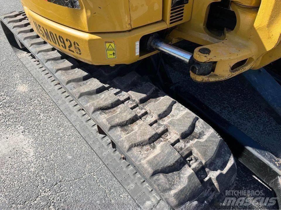 CAT 305E2 CR 小型挖掘机