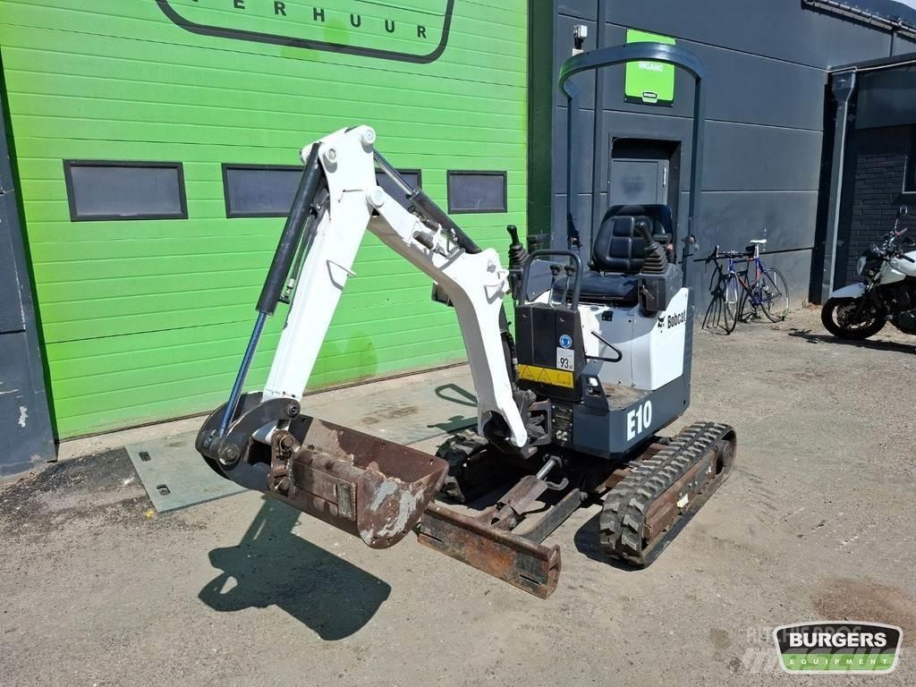 Bobcat E10 小型挖掘机