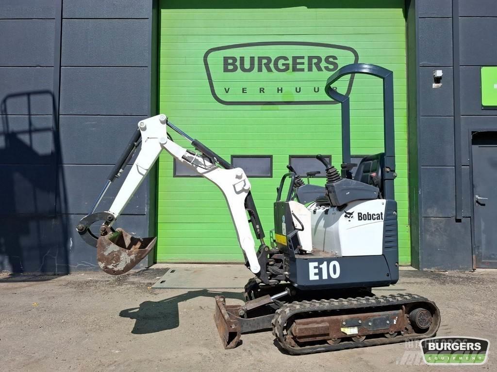 Bobcat E10 小型挖掘机