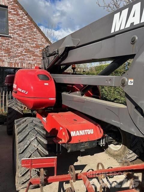Manitou 200 ATJ 曲臂高空工作平台