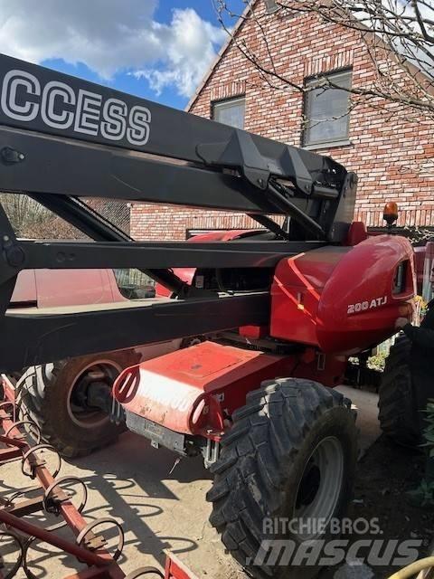 Manitou 200 ATJ 曲臂高空工作平台