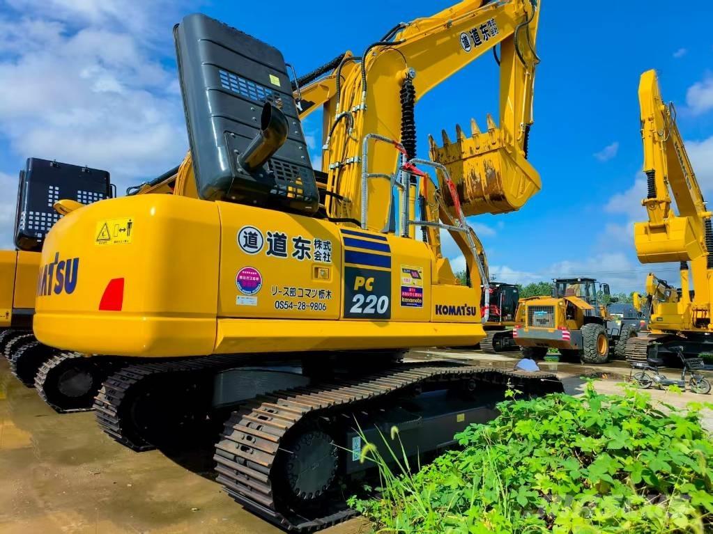 Komatsu PC 220-8 履带挖掘机
