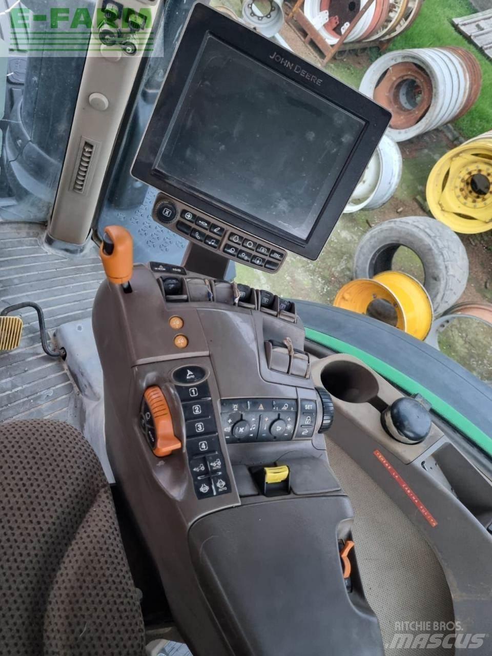 John Deere 8245 R 拖拉机/农用车