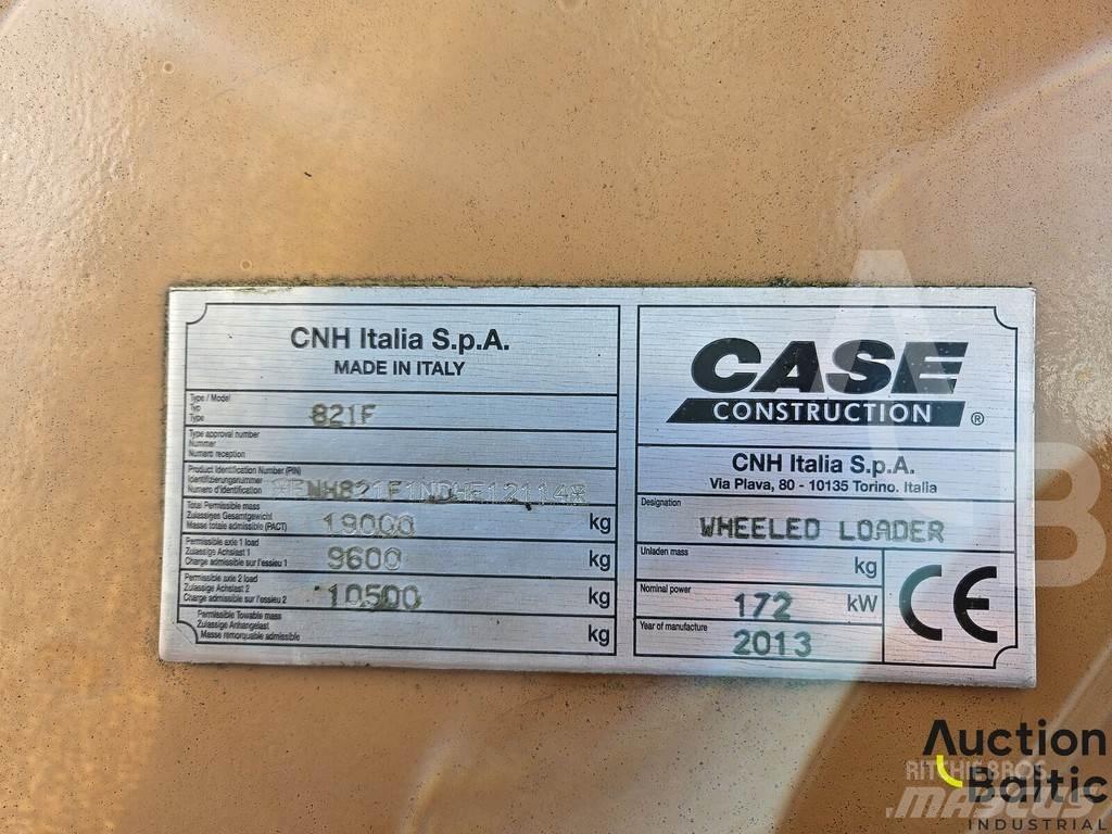 CASE 821 F 轮式装载机