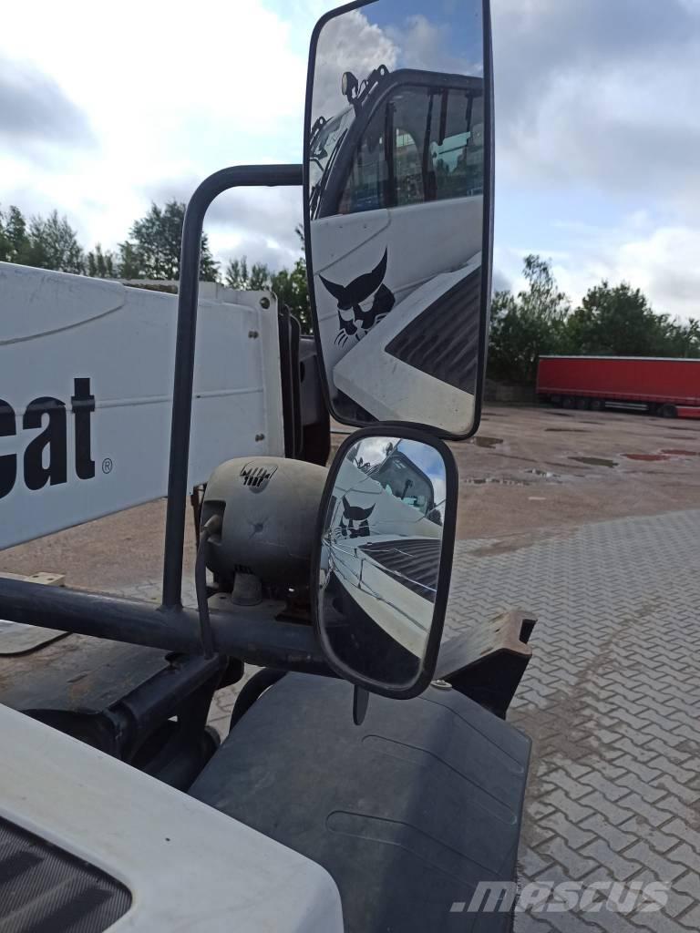 Bobcat T 40.180 伸缩臂叉装车|叉装车