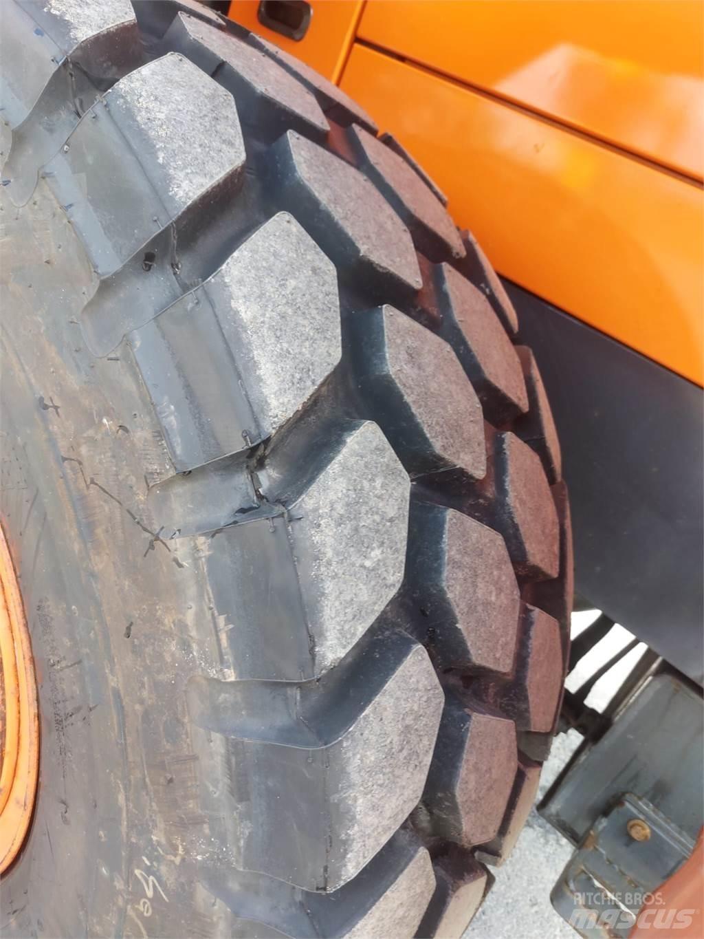 Doosan DL220-5 轮式装载机