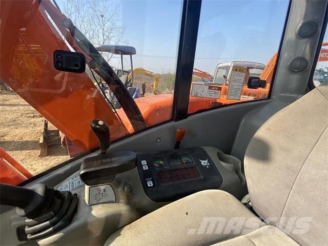 Doosan DX80 中型挖掘机