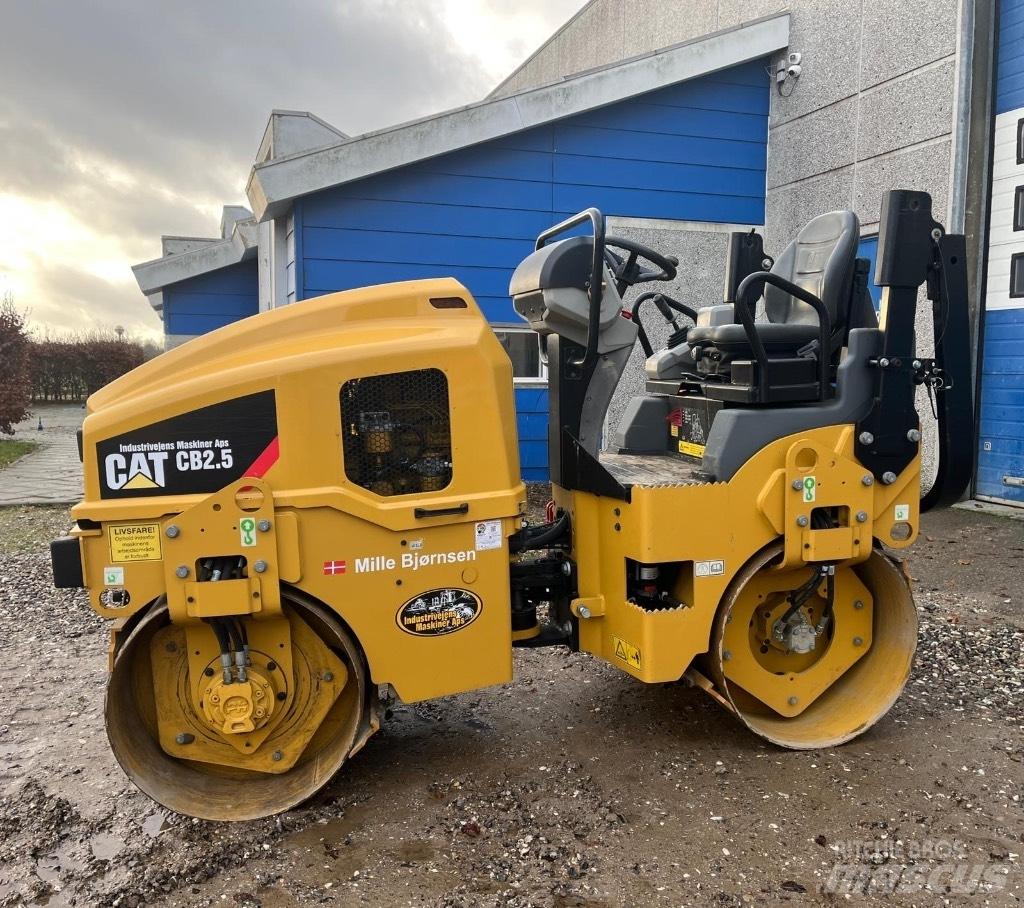 CAT CB 2.5 双轮压路机