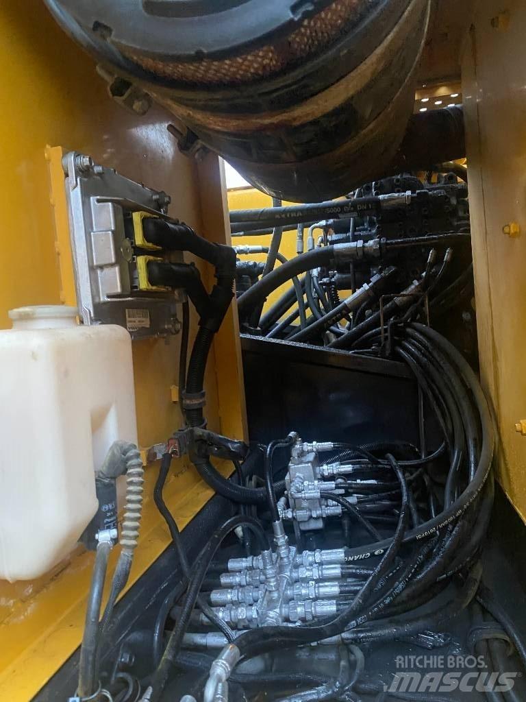 Volvo EC210BLC 履带挖掘机