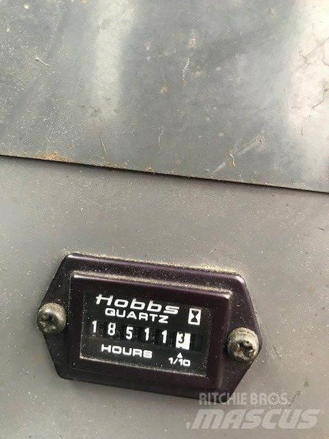Kobelco CKE 800 履带起重机