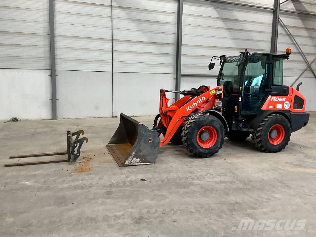Kubota R 065 轮式装载机