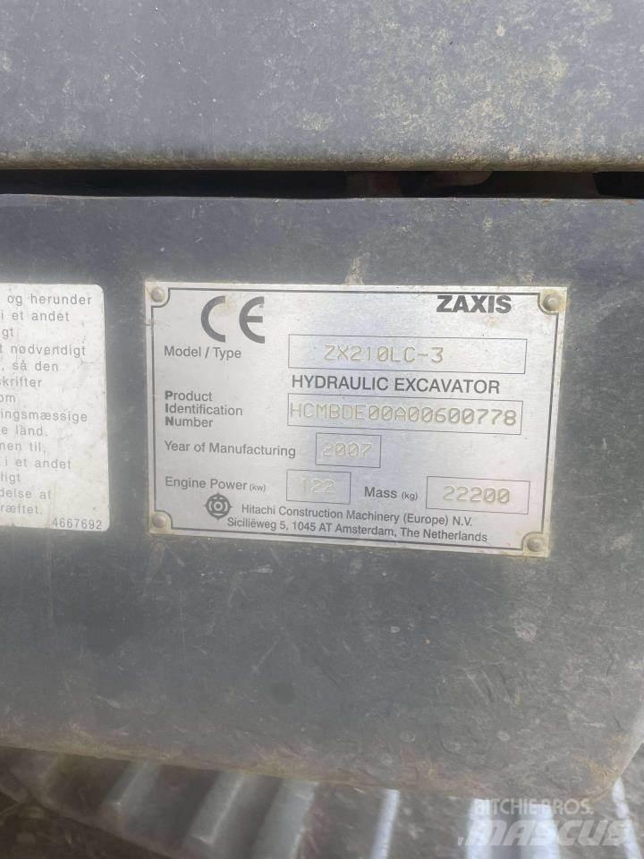 Hitachi ZX210 履带挖掘机
