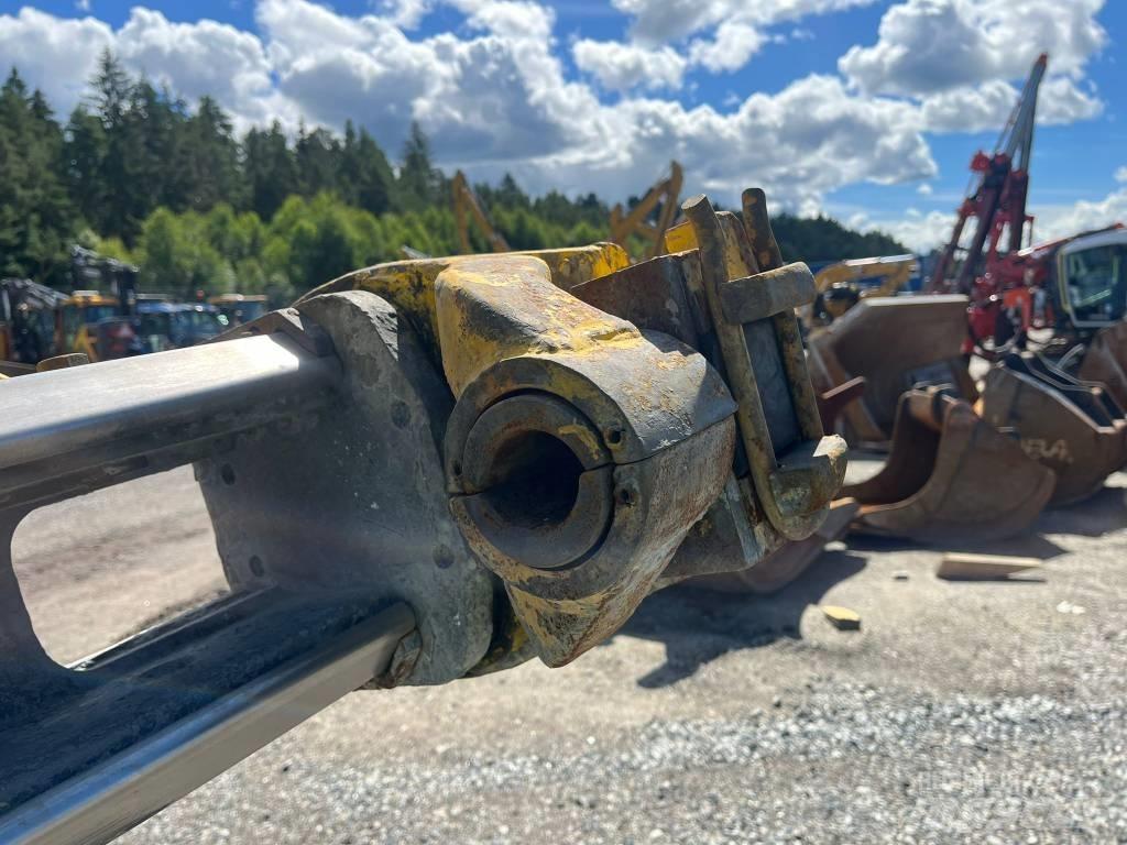 Atlas Copco XE3 C30 隧道地下采矿钻机