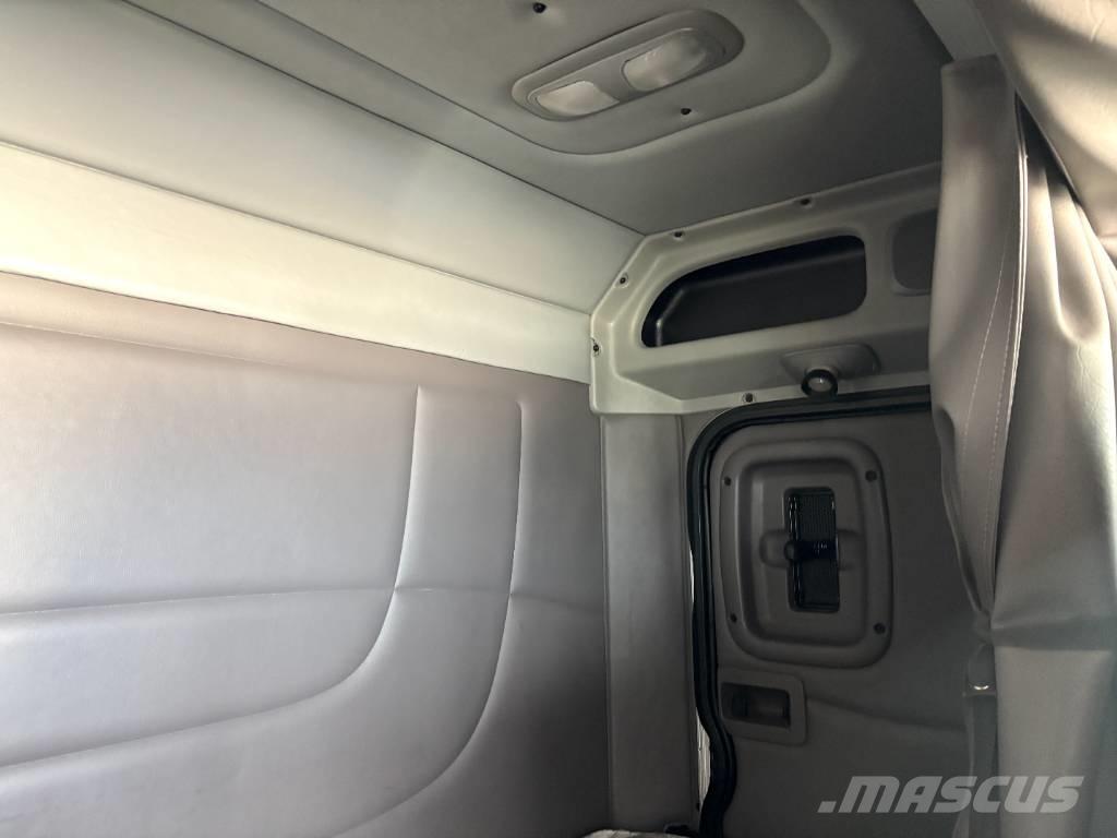 Peterbilt 389 牵引车