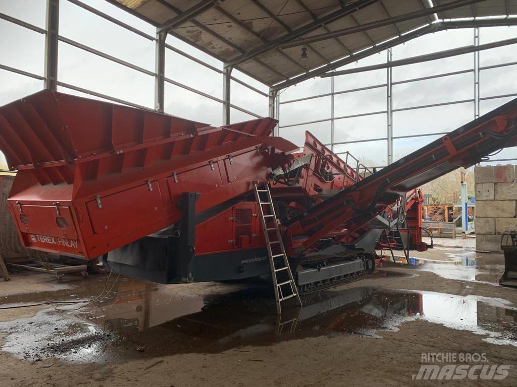 Terex Finlay 883+ 移动式筛分机
