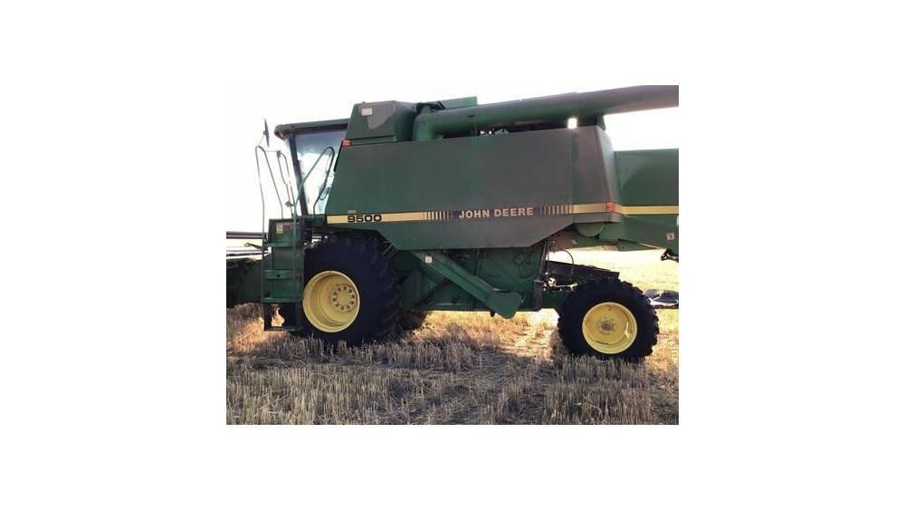 John Deere 9500 联合收割机