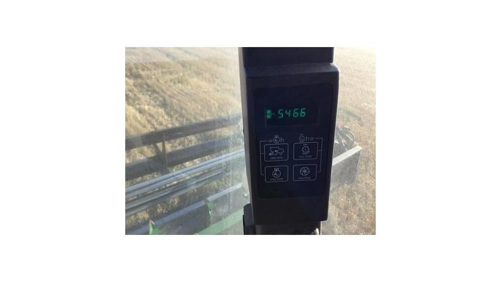 John Deere 9500 联合收割机