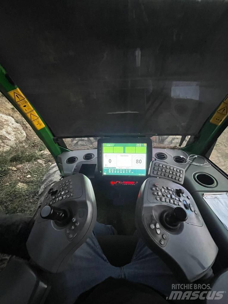 John Deere 1270 G 收割机