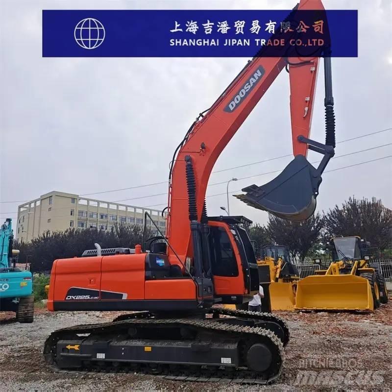 Doosan DX 225 履带挖掘机
