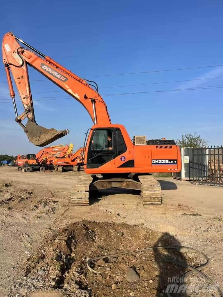 Doosan DH 225 LC-7 履带挖掘机