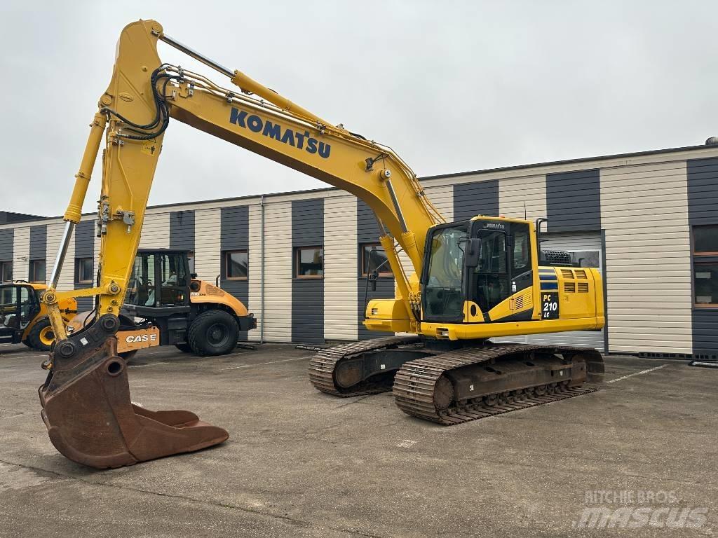 Komatsu PC210LC-11 履带挖掘机