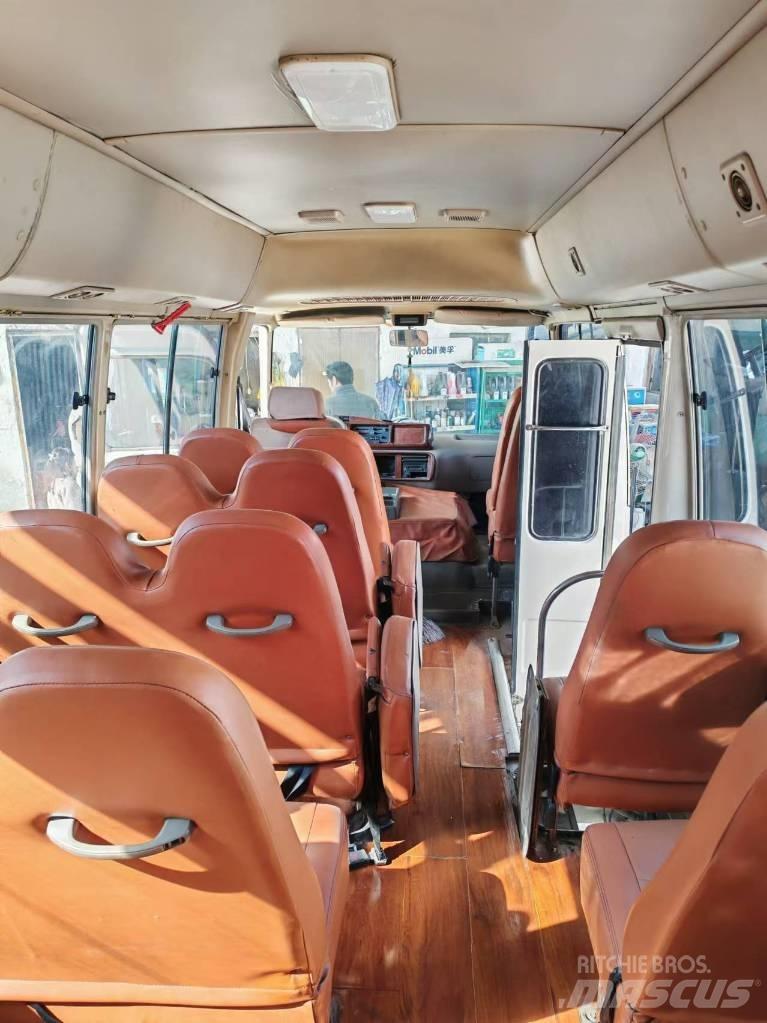Toyota Coaster 公路客运汽车