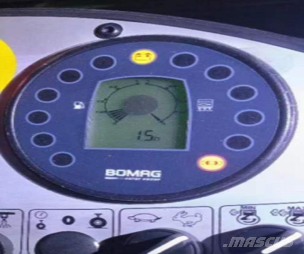 Bomag BW 161 AD-4 双轮压路机