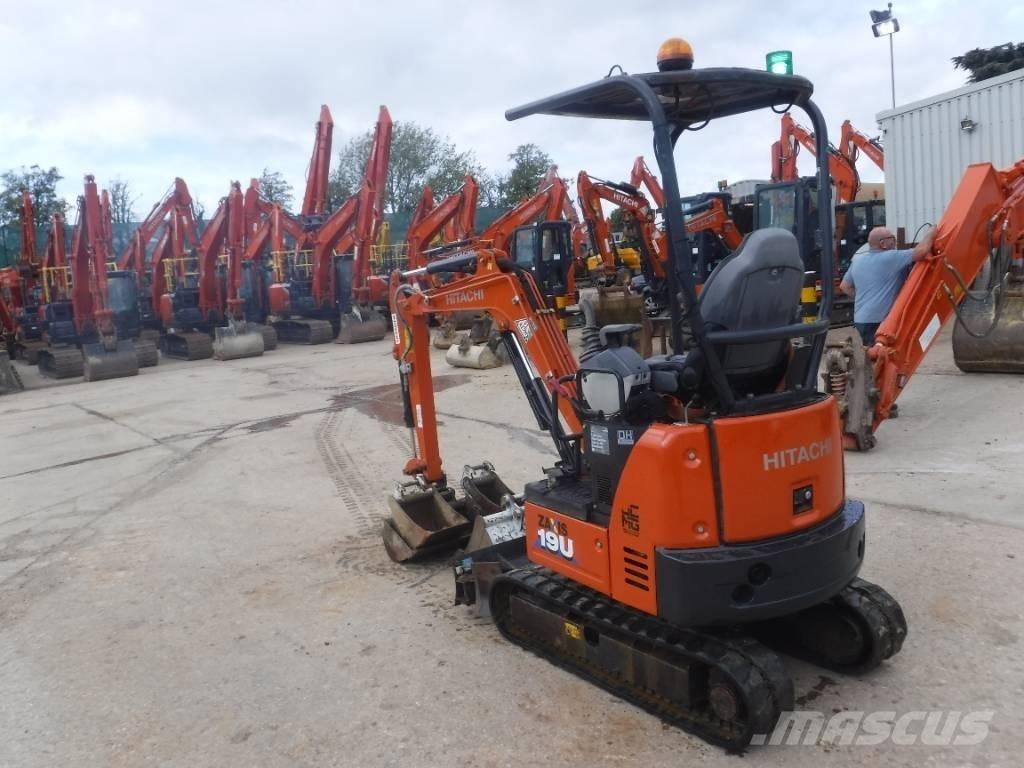 Hitachi ZX 19 U-6 小型挖掘机