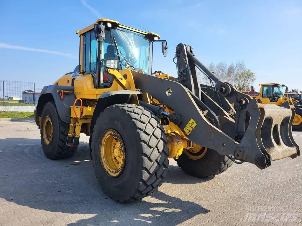 Volvo L 120 H 轮式装载机