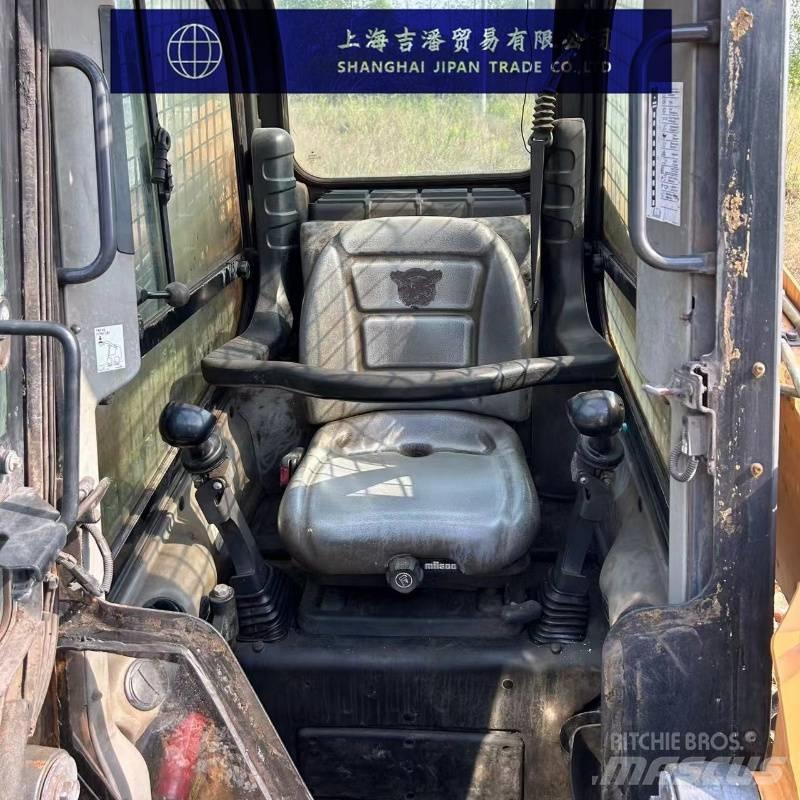 CASE SR 175 滑移装载机