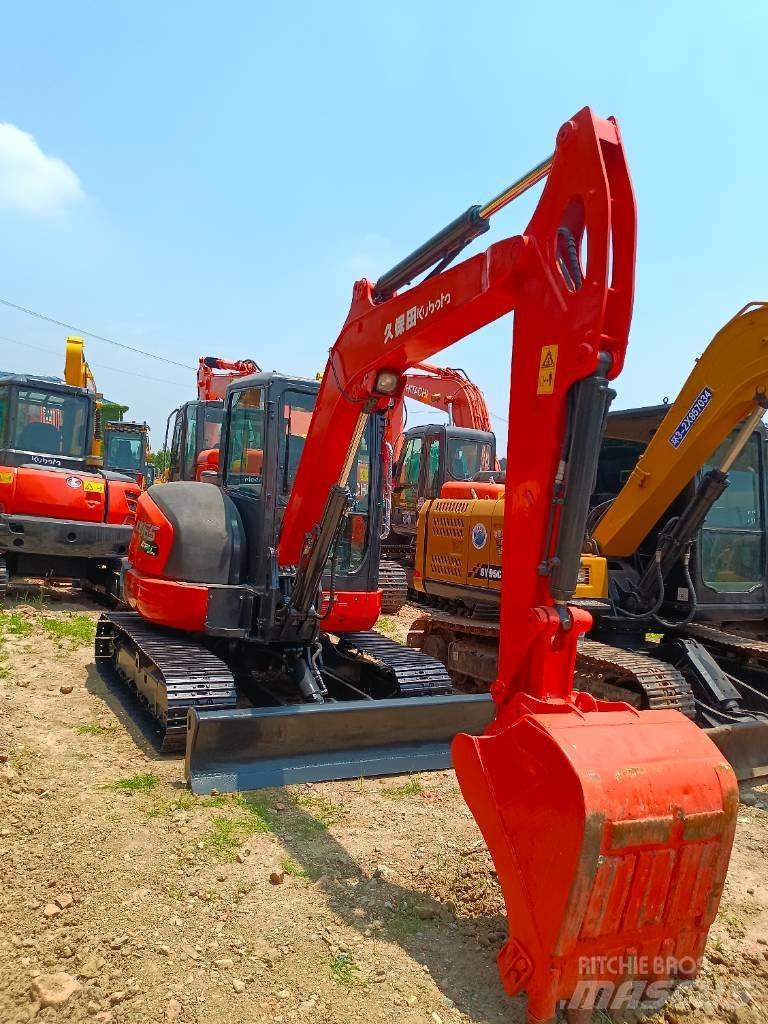 Kubota KX 165 中型挖掘机