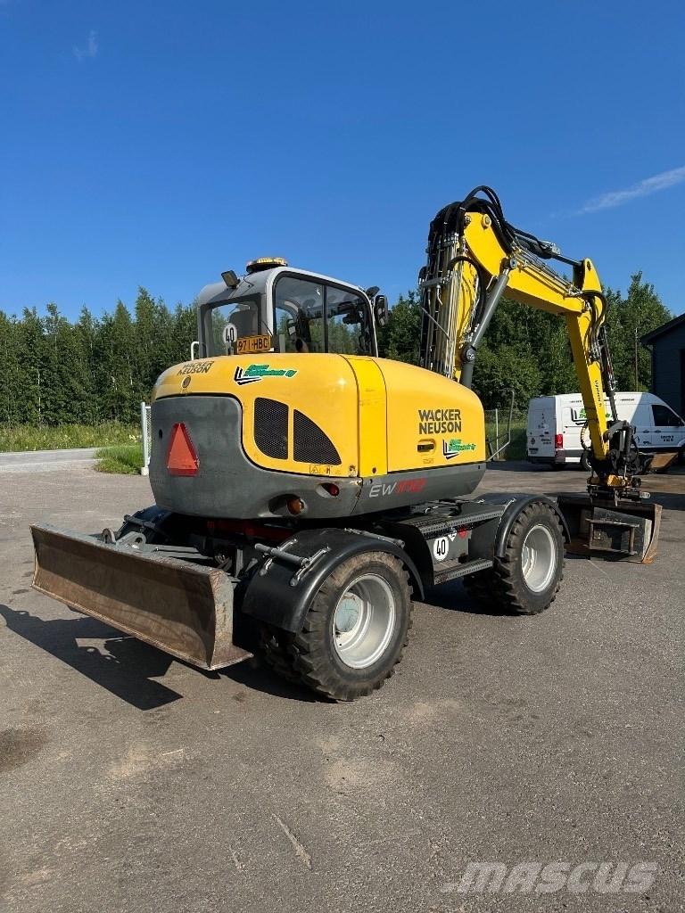 Wacker Neuson EW 100 轮式挖掘机