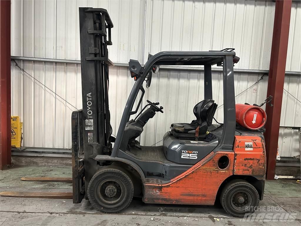 Toyota 02-8FGF25 天然气叉车