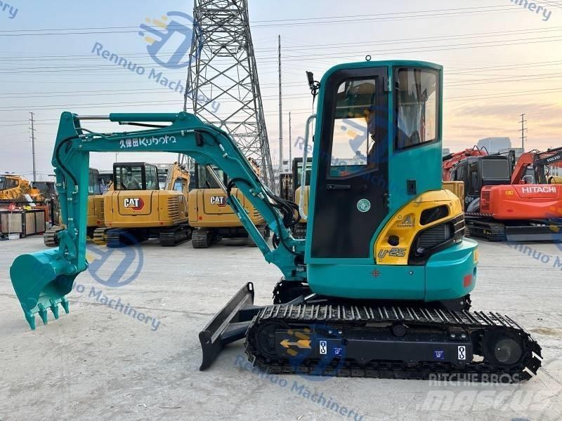 Kubota U 25 小型挖掘机