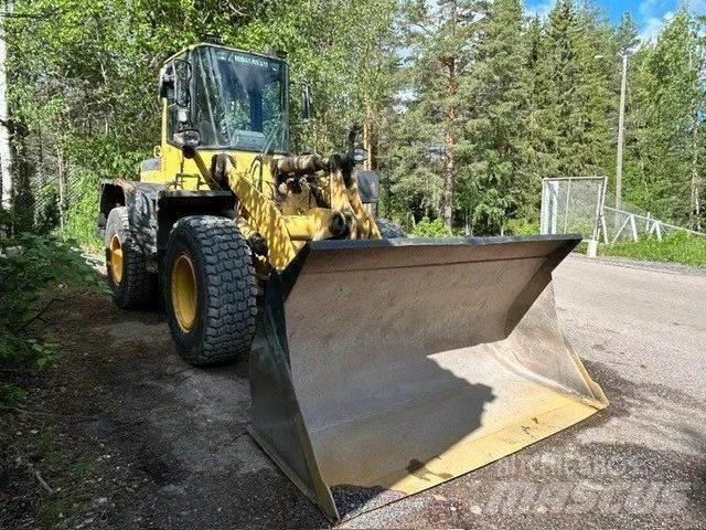 Komatsu WA 180-3 轮式装载机