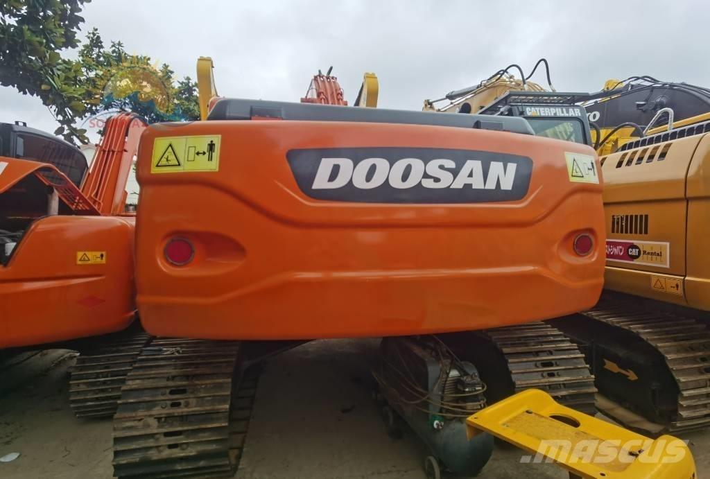 Doosan DX 225 LC 履带挖掘机