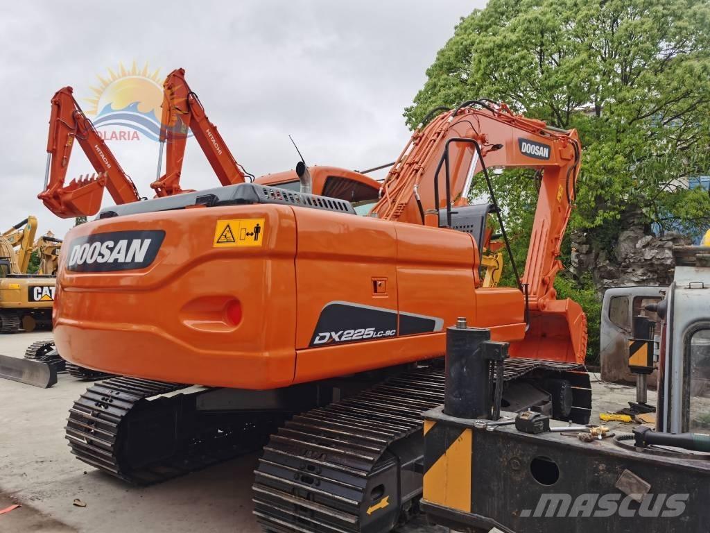 Doosan DX 225 LC 履带挖掘机