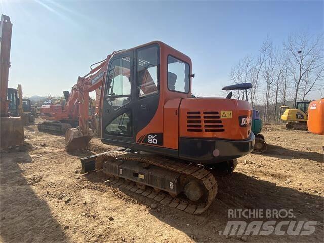 Doosan DX80 小型挖掘机