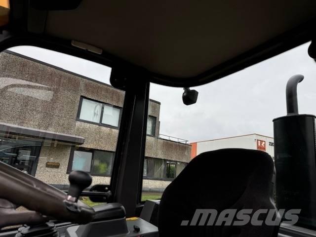 Volvo L 25 F 轮式装载机