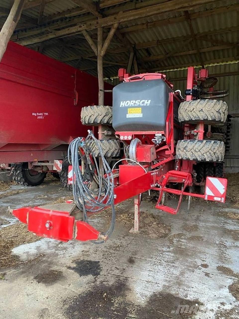 Horsch Focus 6 TD 多功能条播机