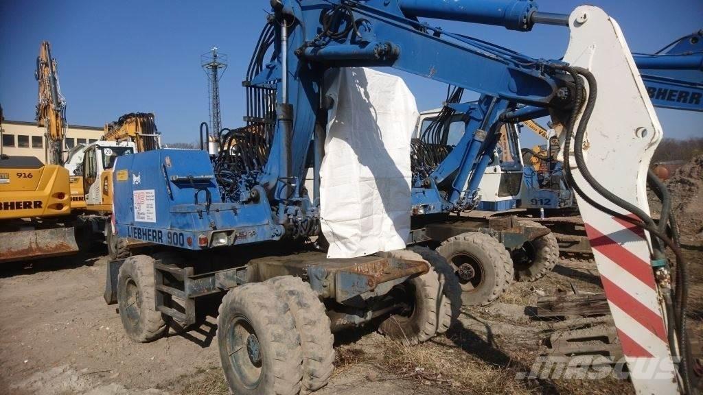 Liebherr A900-C 轮式挖掘机