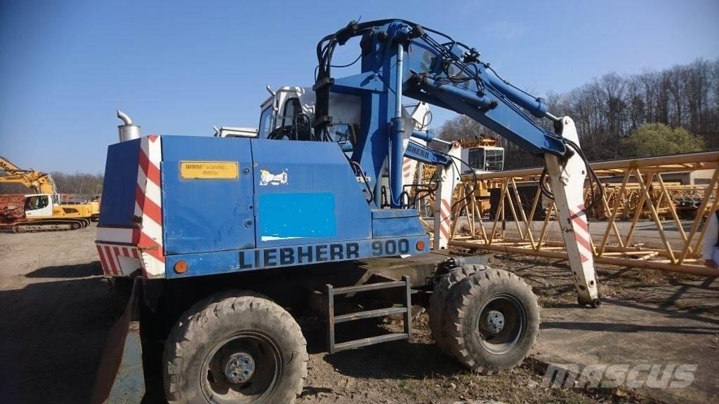 Liebherr A900-C 轮式挖掘机